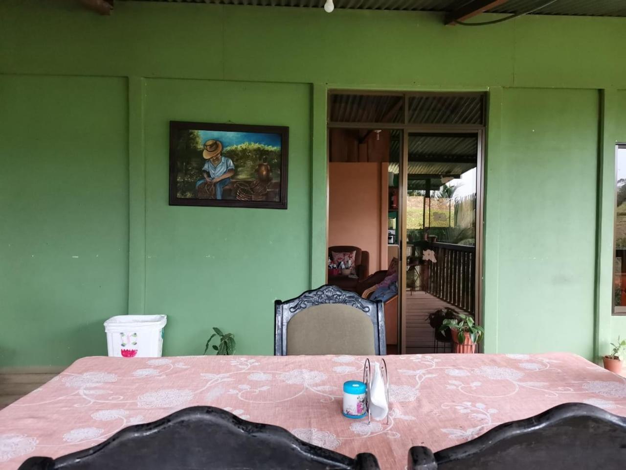 Bella Vista Guest House Turrialba Eksteriør bilde